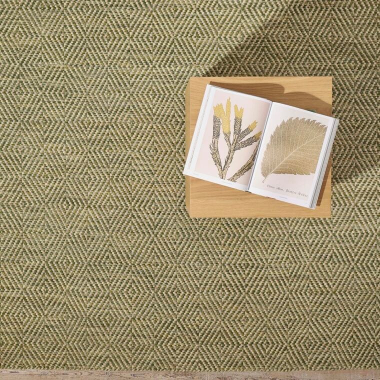 ECloth Split Diamond Forest Natural Yarnstock Styled 225