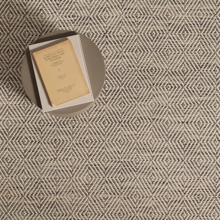 ECloth Split Diamond Mushroom Styled Cropped