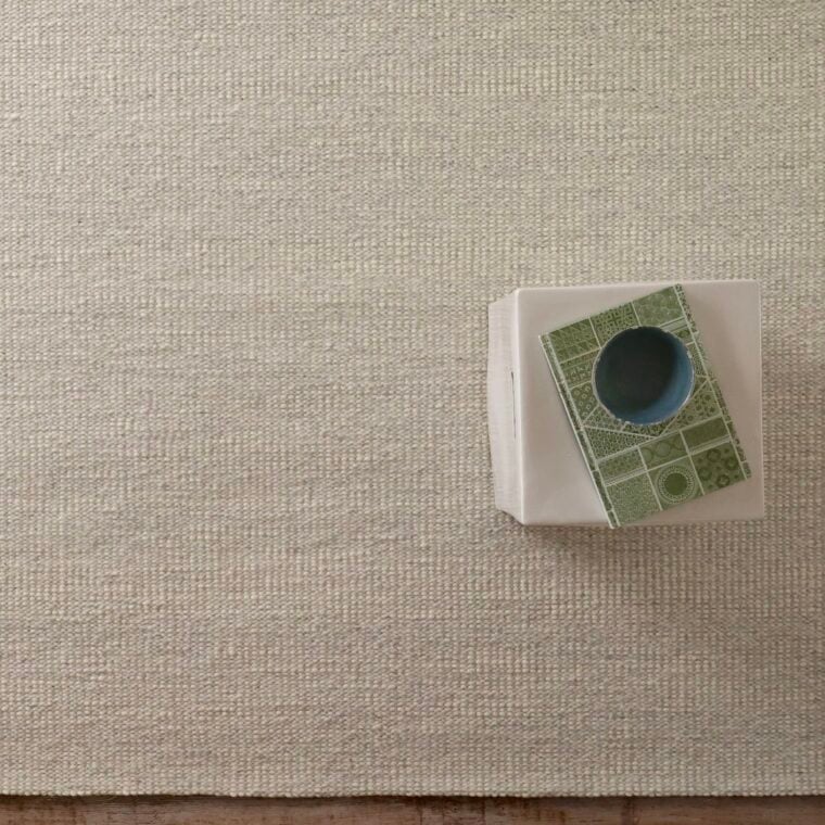 WT_Signature Flat Out Perfect Stripe Snowdrop 1000 Gravel 8004 Styled 2