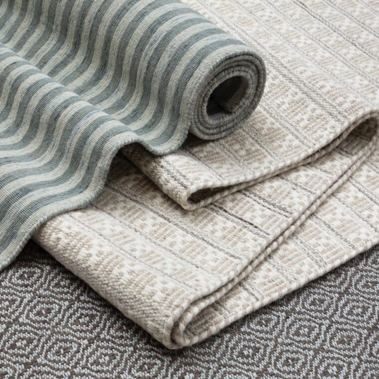 QS Space Dyed Stripe, Tapestry, Volland Styled 31