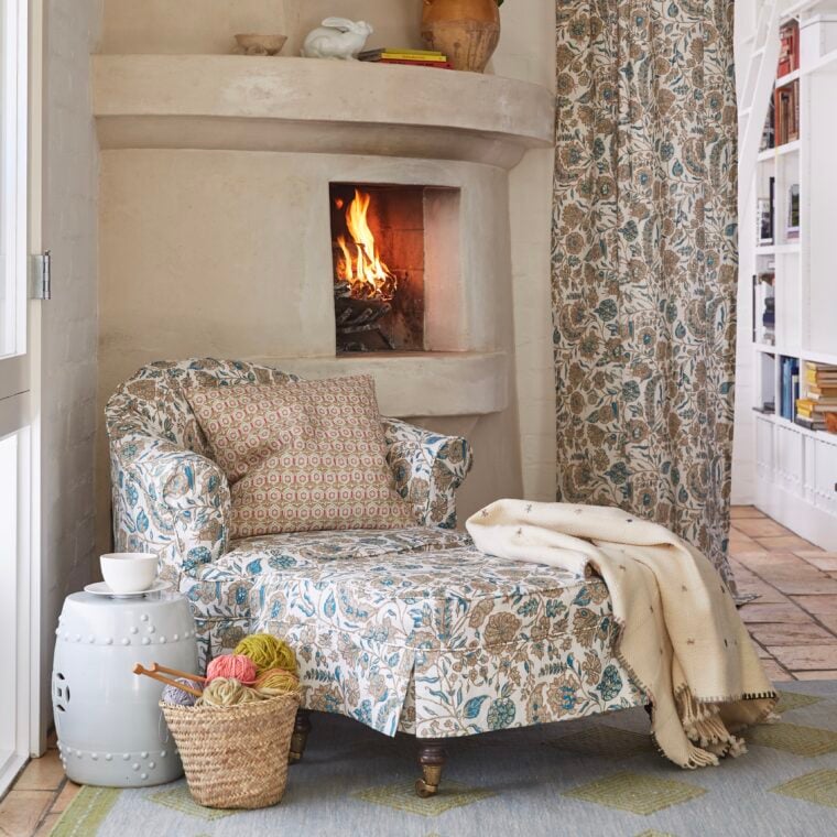 Cormandal, Lanterns Fireplace 3