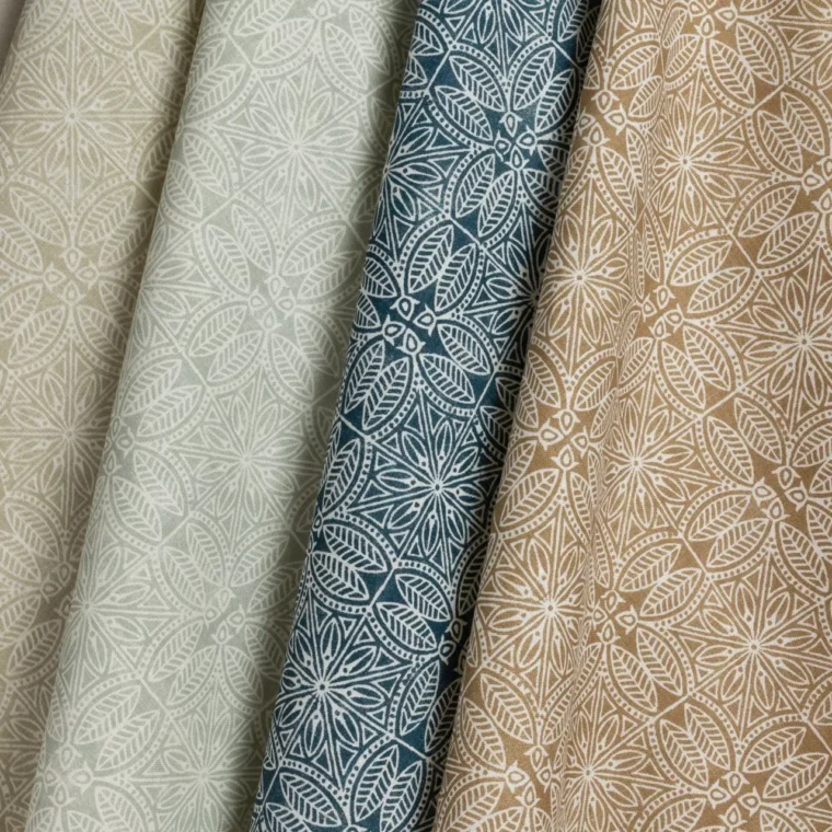 Styled Lynsbourg Group 2025_9406 Large