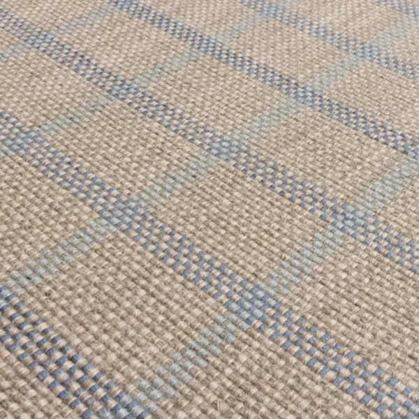 Hankie Plaid Silver Undyed Fleece EERUG1001237