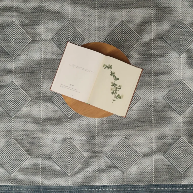 ECloth Large Diamond Blue & White Quick Ship Styled 5