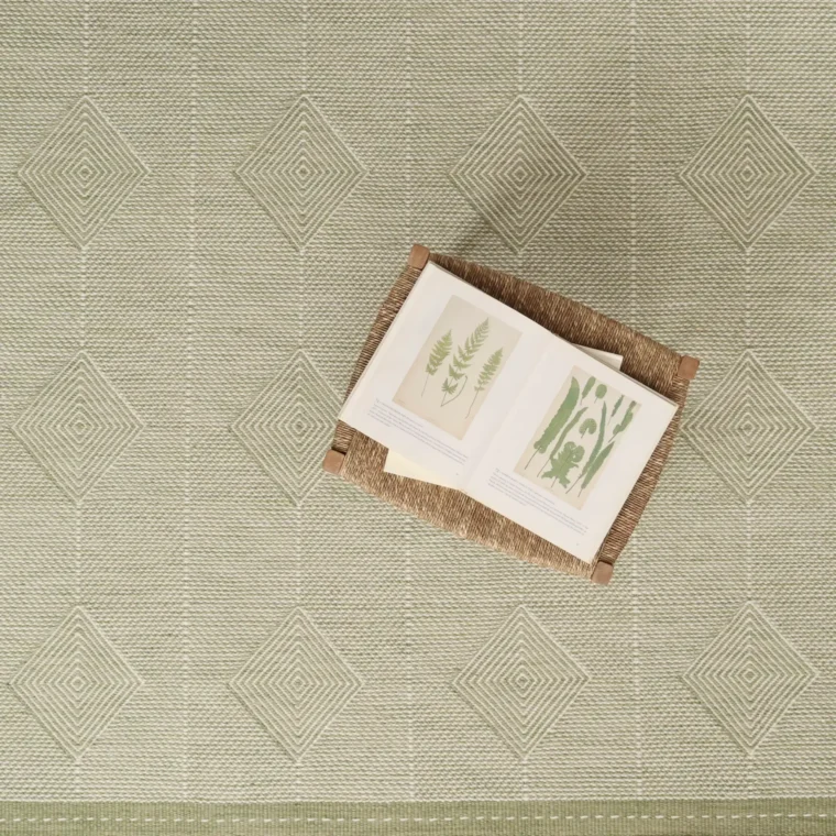 ECloth Large Diamond Green & White Quick Ship Styled 3