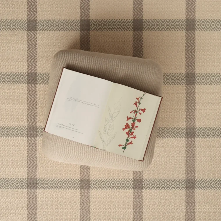 Teff Moco Grid Cream Aquamarine Styled 4