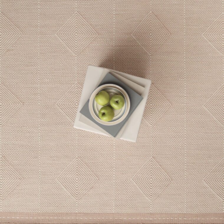 ECloth Large Diamond Light Pink Melange Styled 6