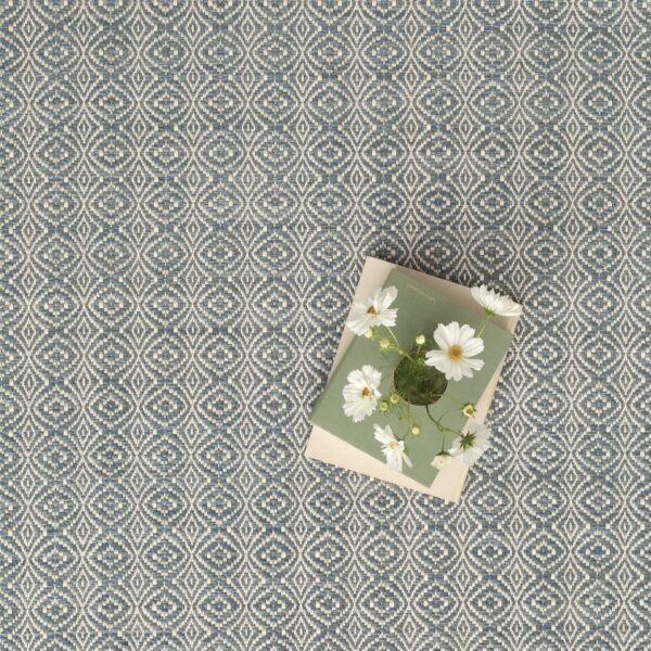 Overshot Blue Strie, Cream EERUG1000800