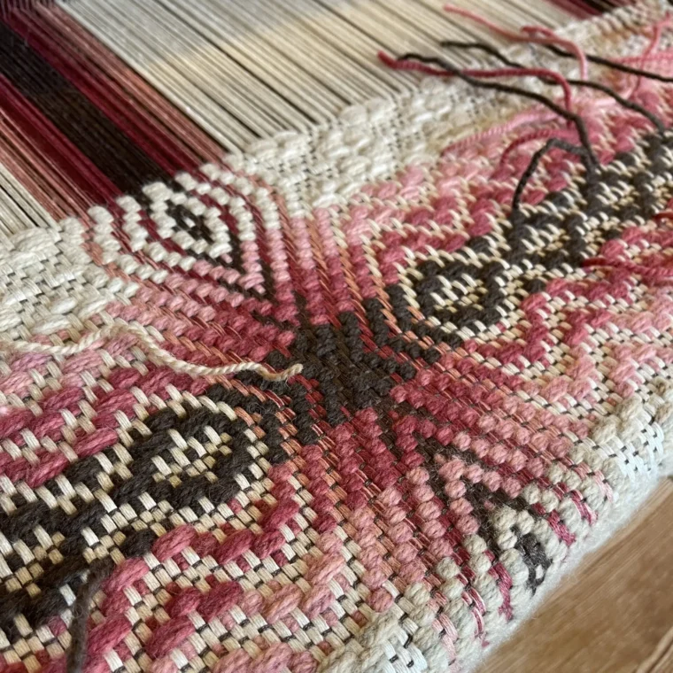 MS Binderton Plaid On Loom