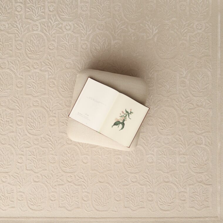 Tufted Ahlberg Beige Styled 38