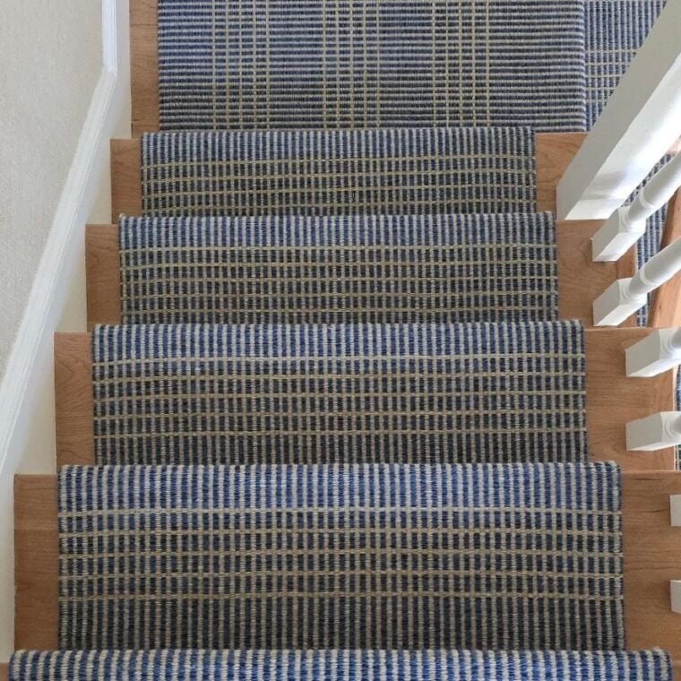 Hagga Post & Stripe Install 4