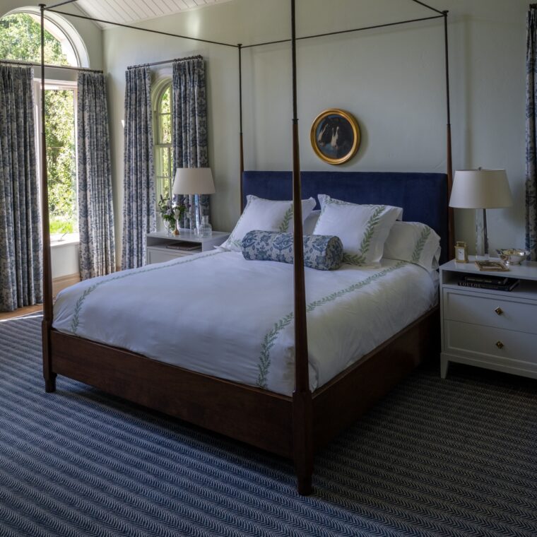 Design: Emily Janak Interiors, Photography: Lisa Flood