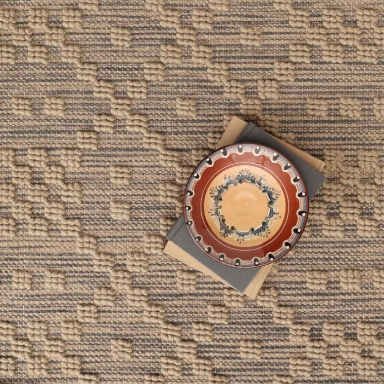 ECloth Circles Connecting in Loop Beige & Graphite Styled 3