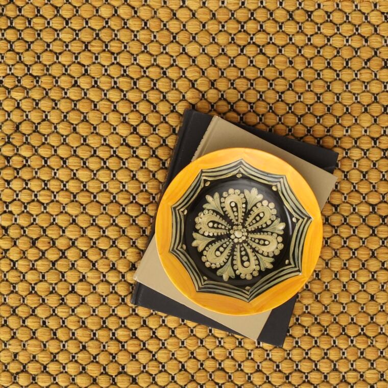 ECloth Giant Pebble Marigold Styled 6