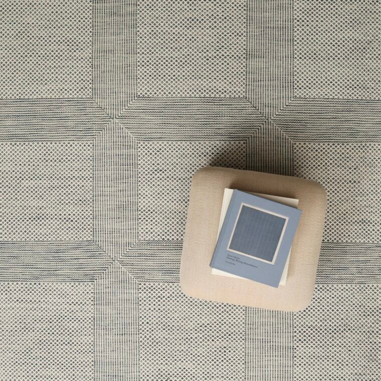 ECloth Nantucket Grid Navy, Cream Styled 31