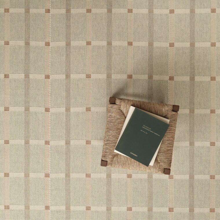 MS Woodside Floating Checks Pale Blue Tweed, Cream Styled 4